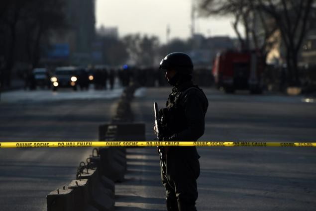 A dozen killed in Afghan Suicide Bombing   - ảnh 1